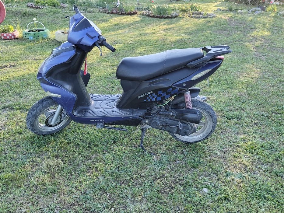 Продавам корейски скутер 50cc