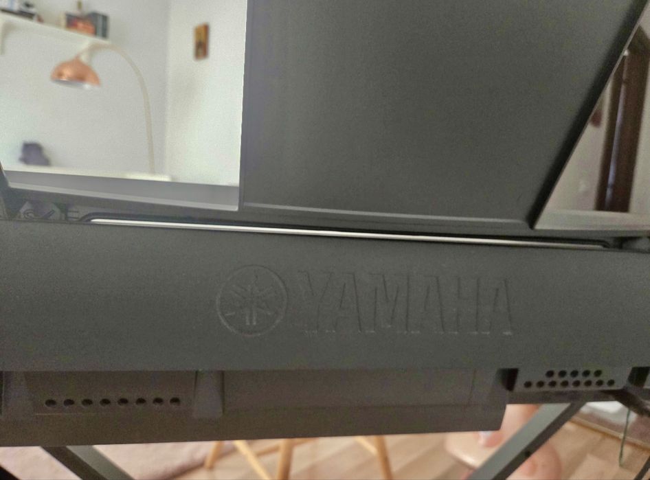 Orga Yamaha 8 octave cu stativ si pedala incluse