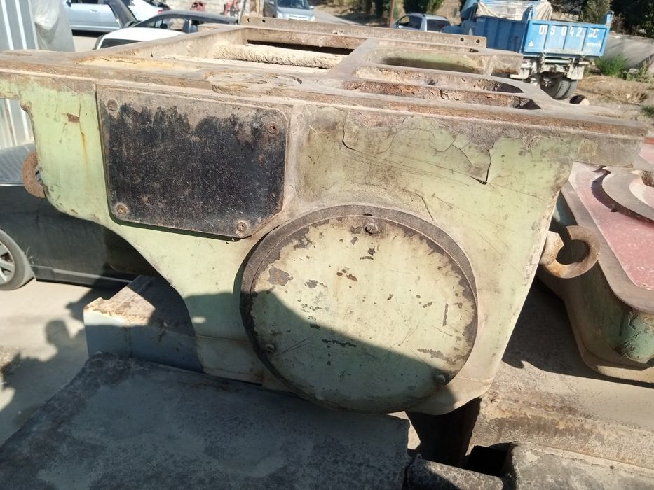 Стол поворотный, люнет, делитель тиски станочные