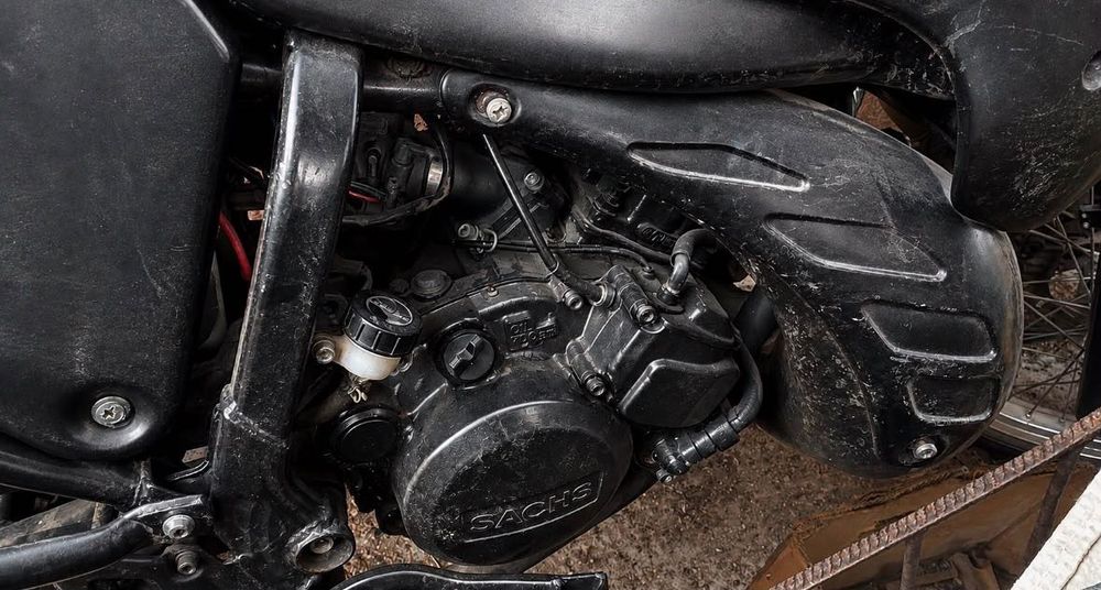 Motocicleta SACHS 125cc 2T ENDURO în stare bună, cu pornire electrică !