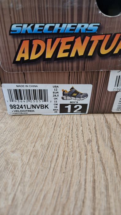 Продам ботинки Skechers