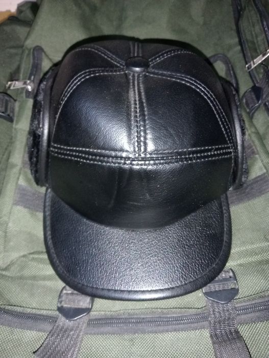 Продам тёплую кепку.