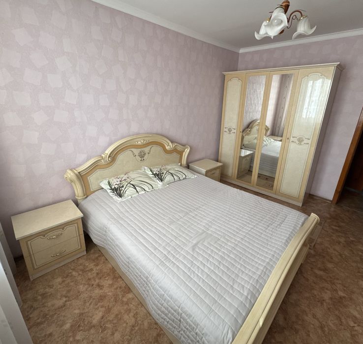 Спальный гарнитур