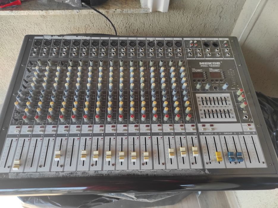 Vând mixer activ  meckse  2×350 wați