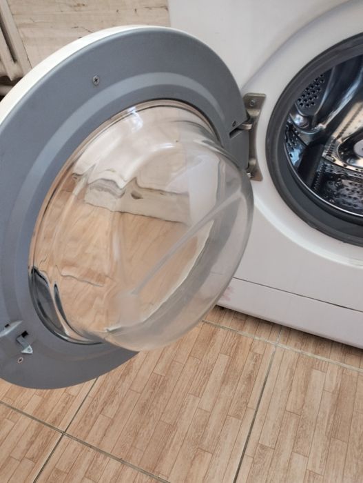 Продам Стиральную машинку LG