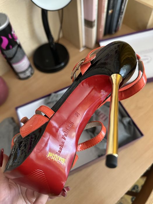 Босоножки Sasha Fabiani