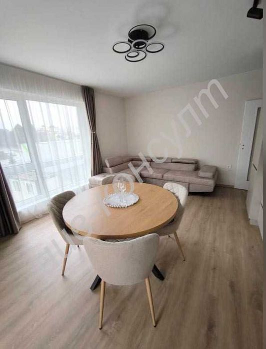 Нов тристаен апартамент зад Практикер