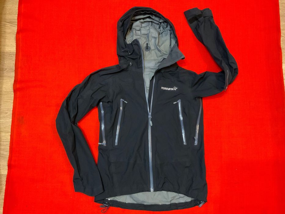 Norrona gore-tex-оригинлно дамско яке 36 с