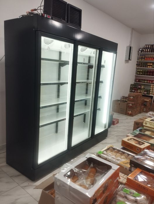 Продаю Шкаф Ветрина холодильник