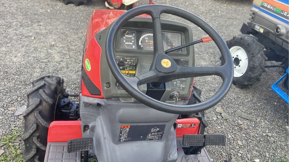 Tractor japonez Mitsubishi MT240, 4x4, 24cp + freza