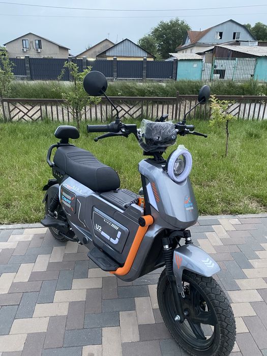 Продам электраскутер U2 Новый