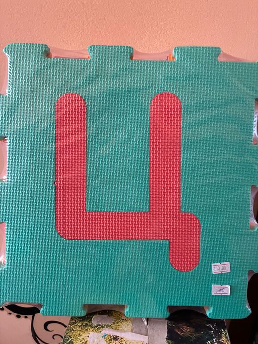 Килимче за игра-букви