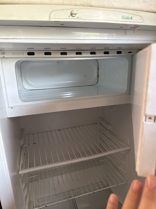 Продам б/у холодильник