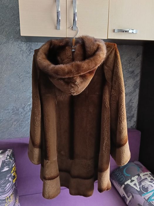 Шубы. 2 норки, 1 бобёр.