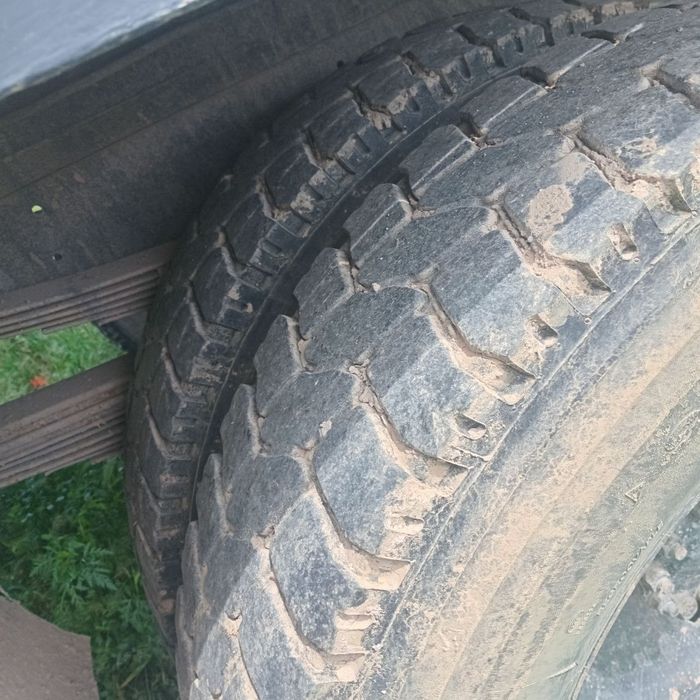 Gaz 53 bortli srochni sotiladi