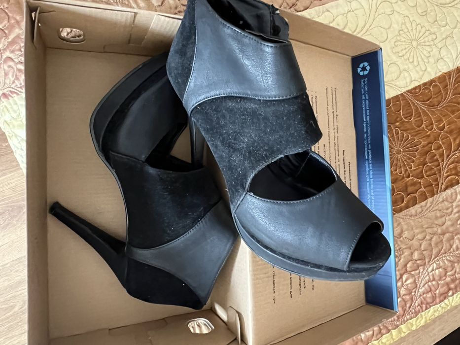 Продам  обувь 40р