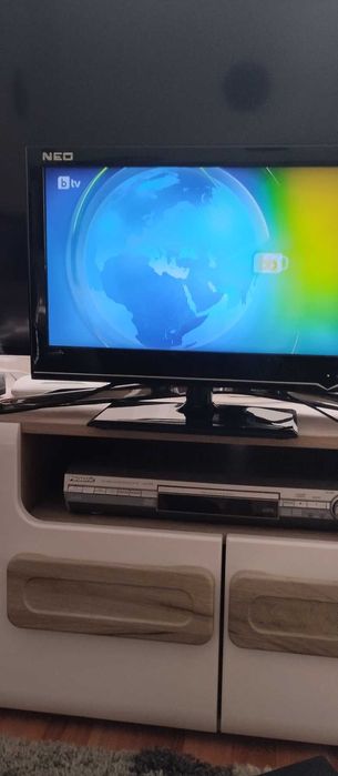 телевизор NEO  работещ