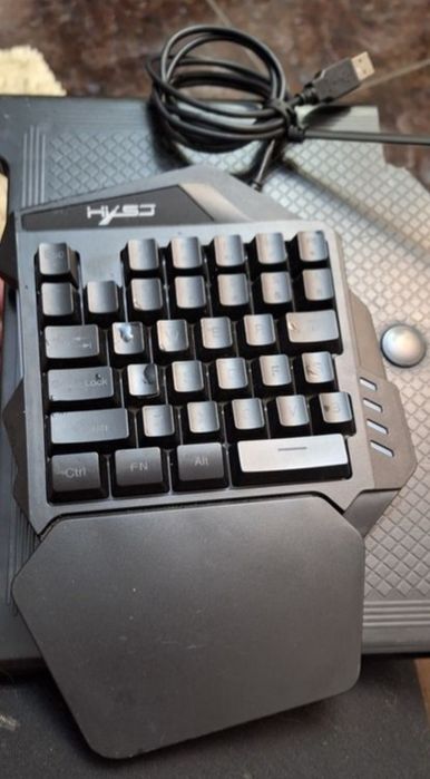 Tastatura mini gaming V100