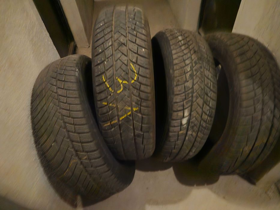 зимни гуми Vredestein 215/65 R17