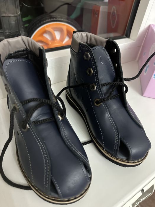 Ортопедический обувь