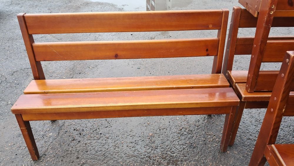 Продам столы стулья лавачки