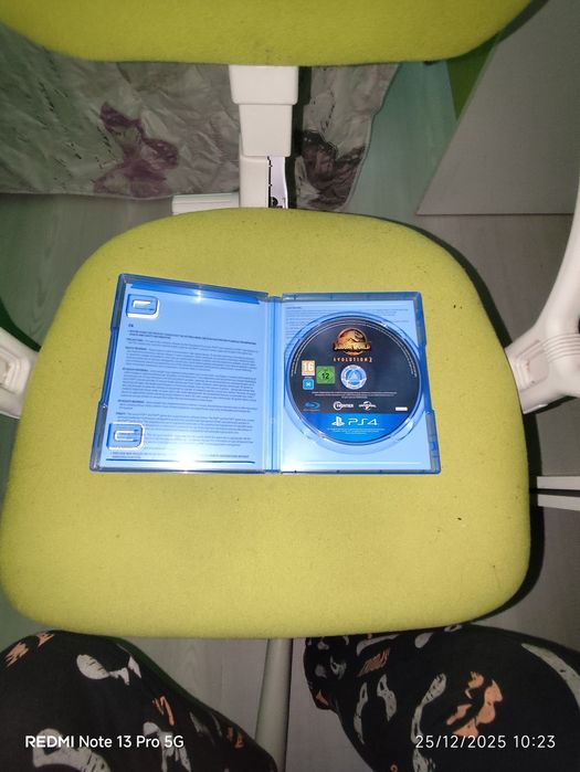 Игра за PS4 Jurassic world evolution 2