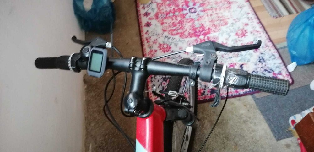 Bicicleta velors cu 21 viteze so Btwin roti 20 pana la 11 ani