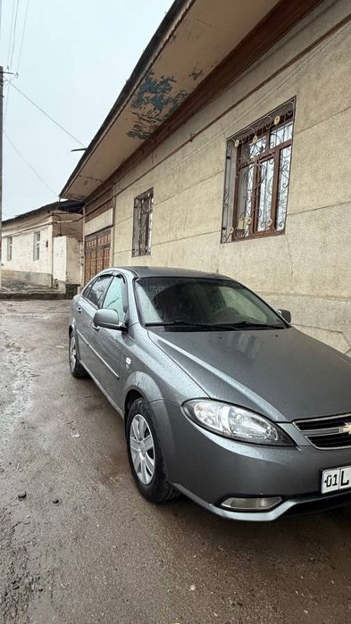 Машина идеал 2015йил механика 120000 юрган