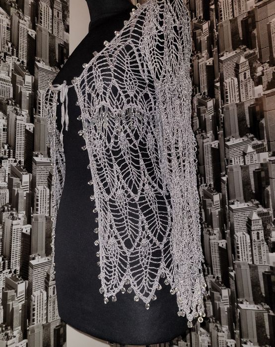 Bluza blazer lucrat manual cu aplicatii, margele