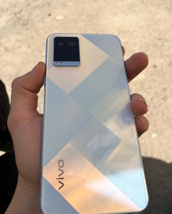 Продам Vivo Y21. 64gb