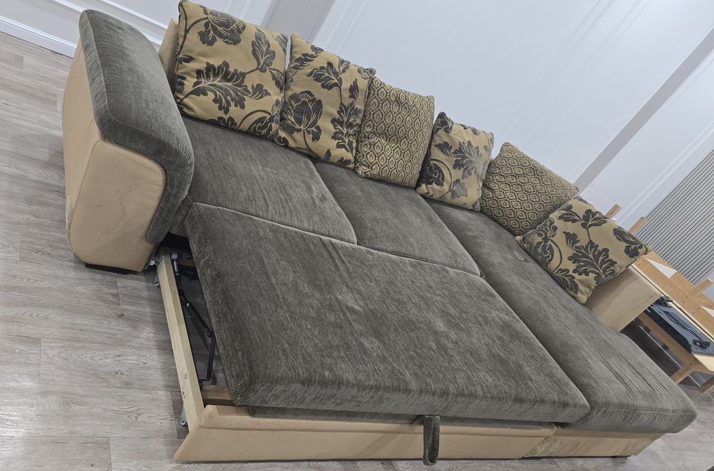 Продаётся угллвой диван