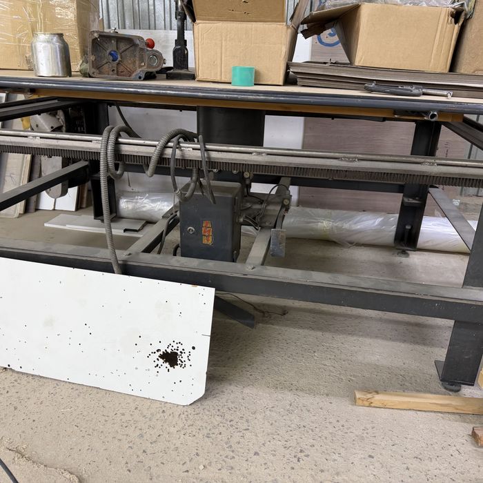 Станок для пошива матрацов + станок вязать проволоку для матрацов