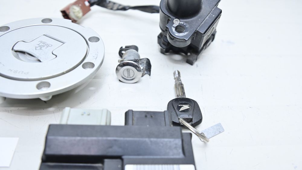 Set Contacte Chei Si ECU Calculator Kit Pornire Honda CB600F Hornet