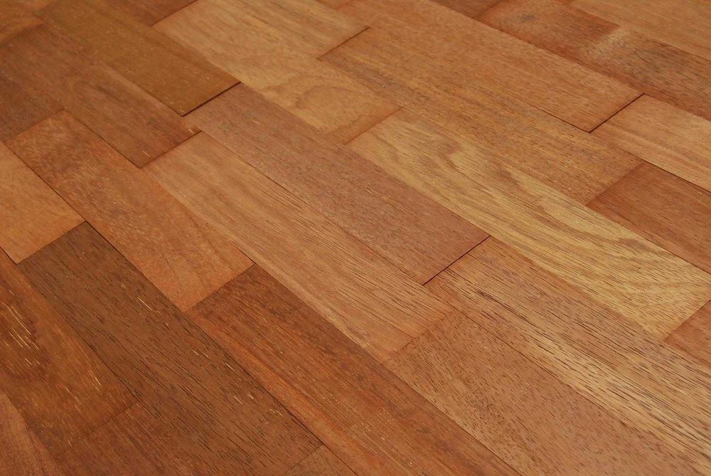 Лак для натурального паркета Сделано в Италии.