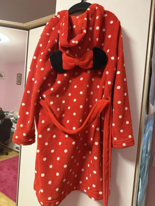 Детски халат Н & М.