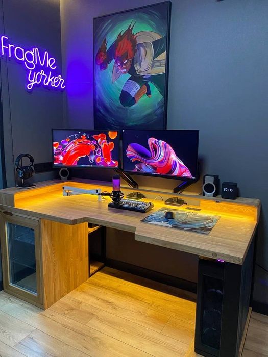 Стол с встроенным холодильником