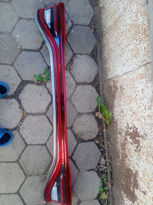 Продам задний фонарь