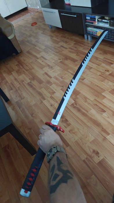 Sabie Demon Slayer - Replica marime naturala (din lemn vopsit)