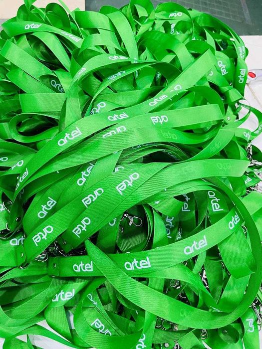 бейджики на лентах