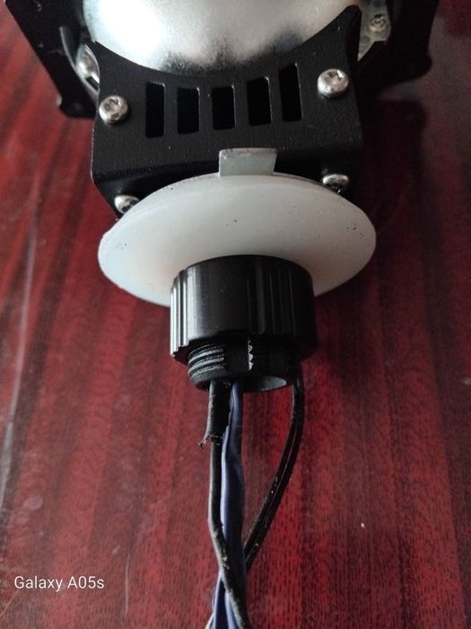 Продам линзы в фары