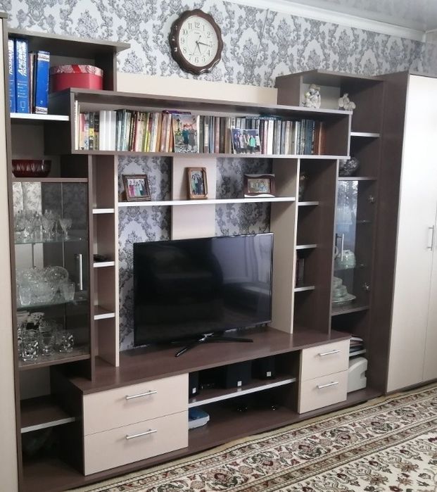 Продам стенку в гостиную