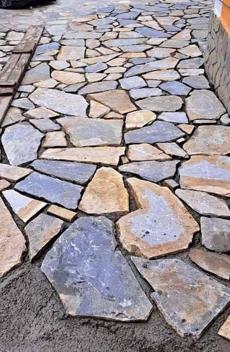 Piatră naturală de munte pentru placari terase alei trotuare curți zid