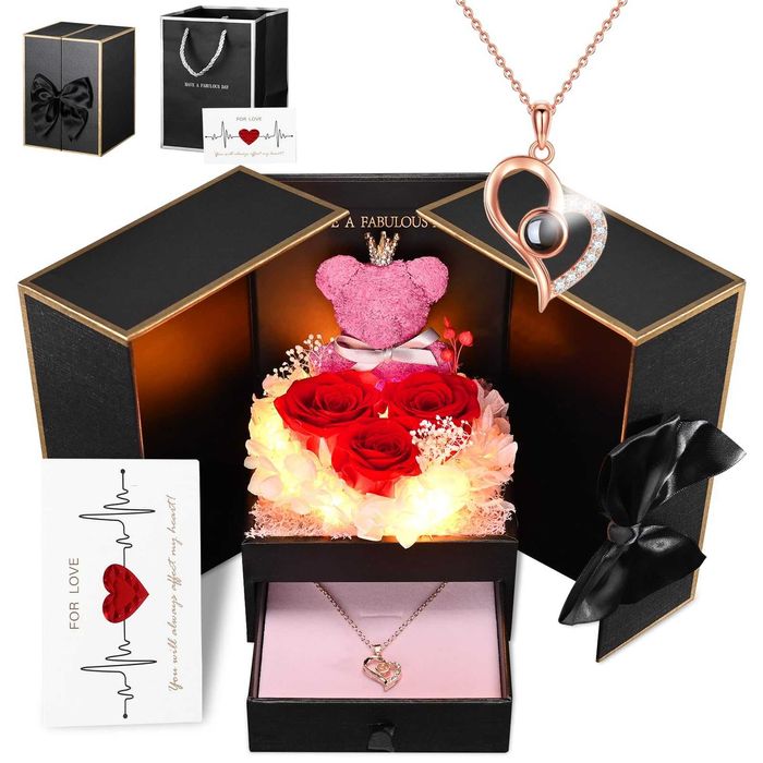 Златно колие с камъни Обичам те Луксозна кутия с мече и рози Подарък
