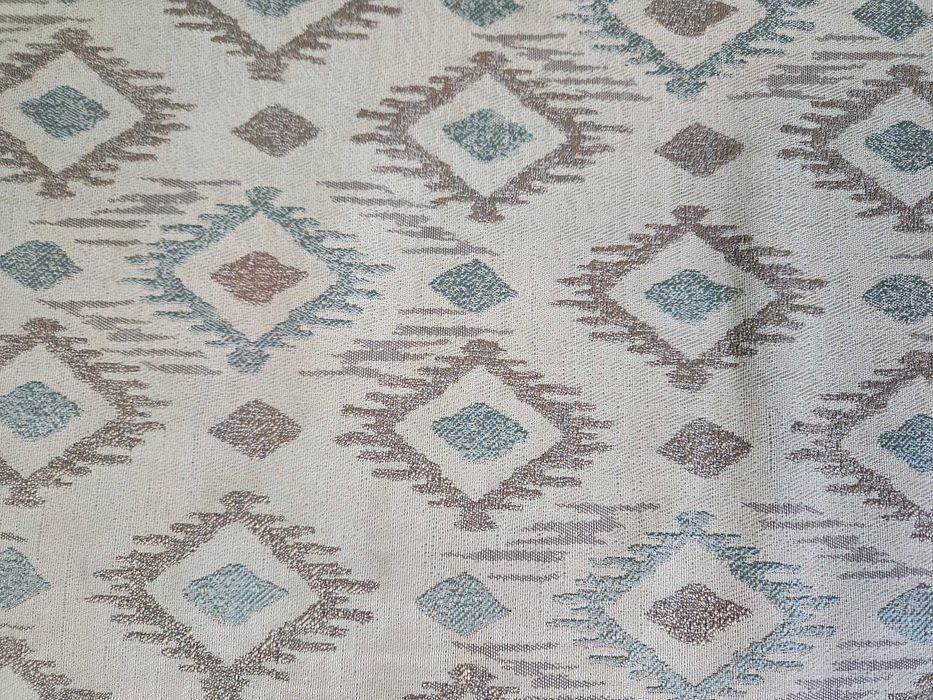 Продам не раскладной диван