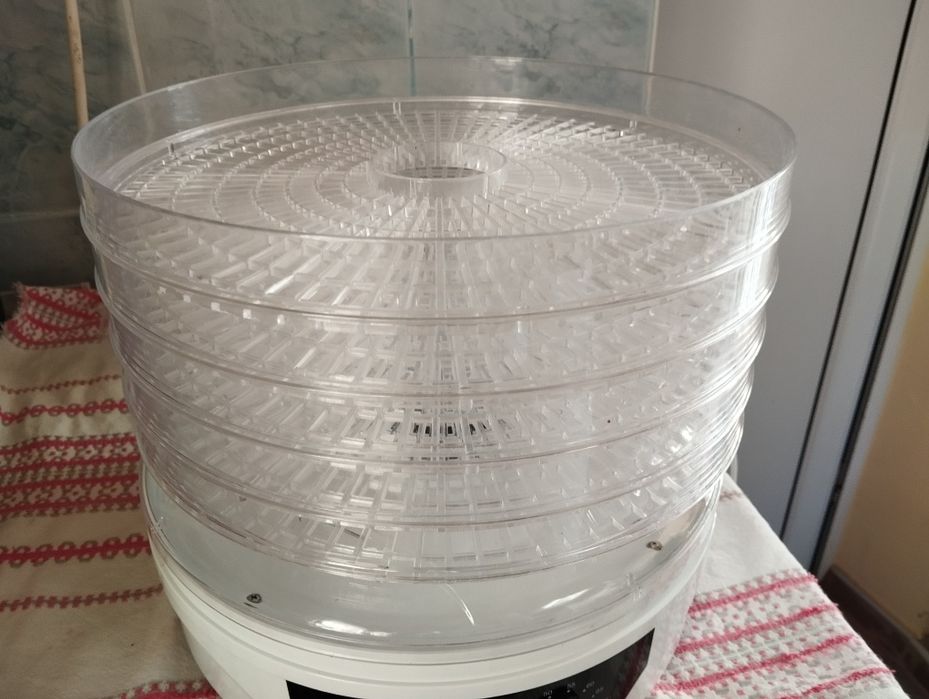 Уред за сушене на плодове и зеленчуци