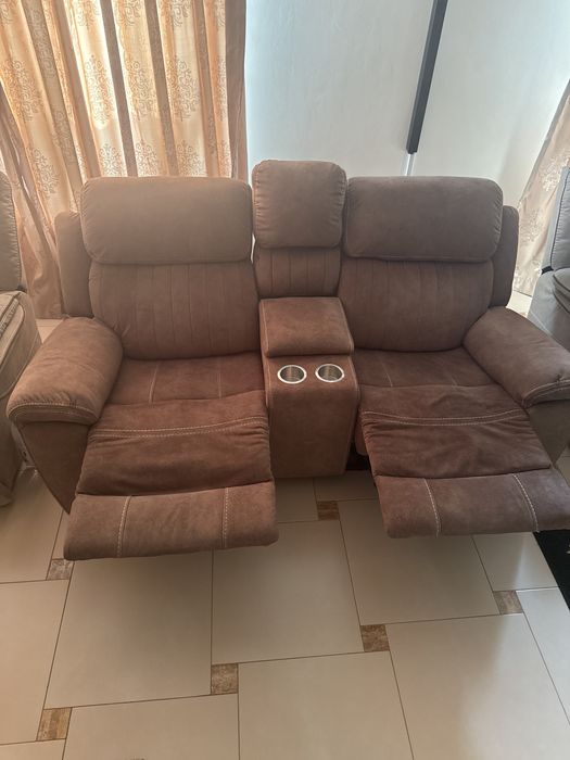 Vand canapea cu doua reclinere - 2 locuri