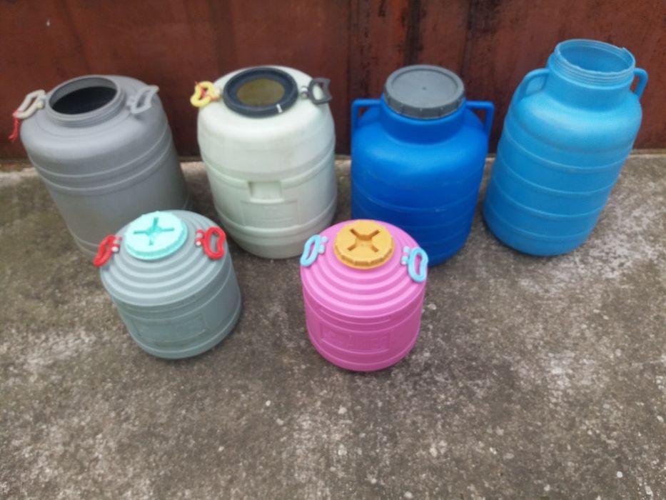 Butoi,bidon 60 litri din plastic gros cu capac filetant