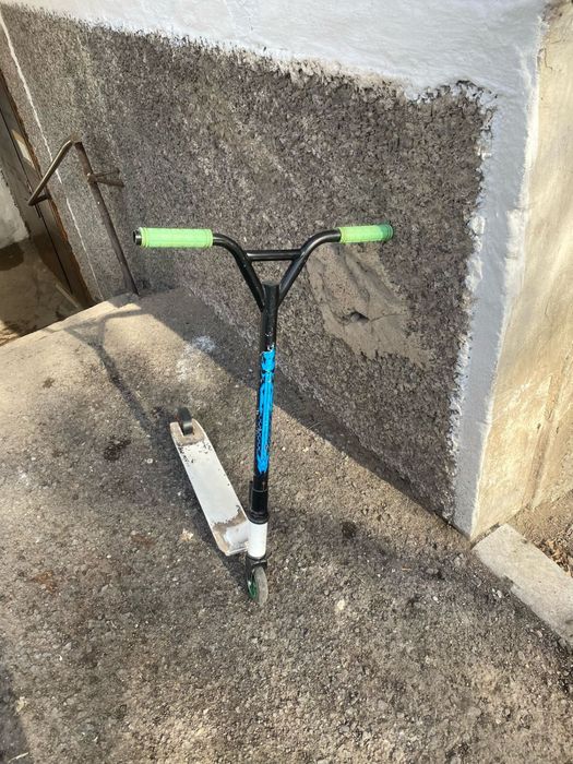 Продаю два трюковых самоката