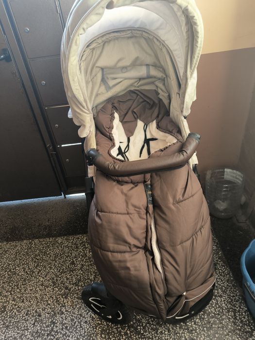 Детска количка  .