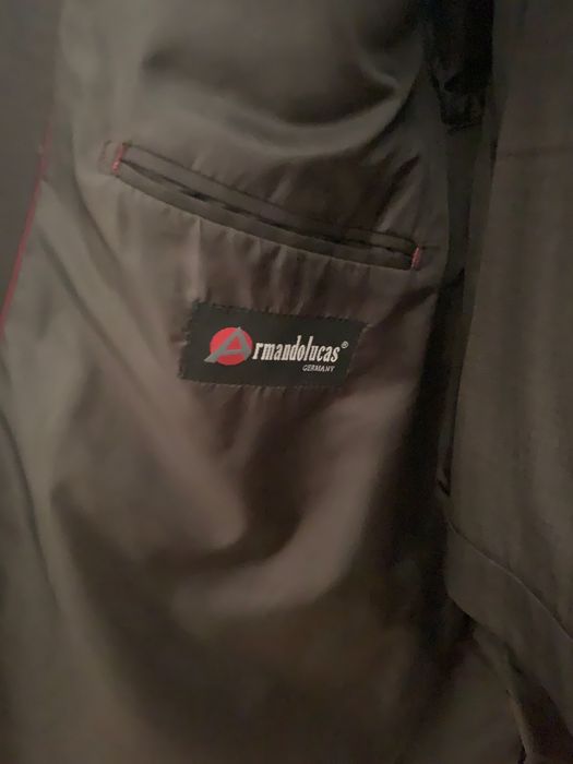 Мъжки костюм Armando Lucas размер 52